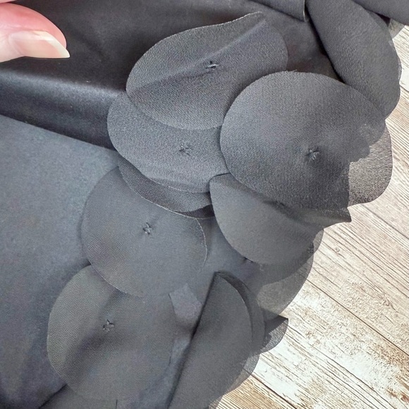 Fiorucci NOS (Deadstock) Vintage Black Mini Skirt with Playful Petal Hem Size 6 - Picture 7 of 12